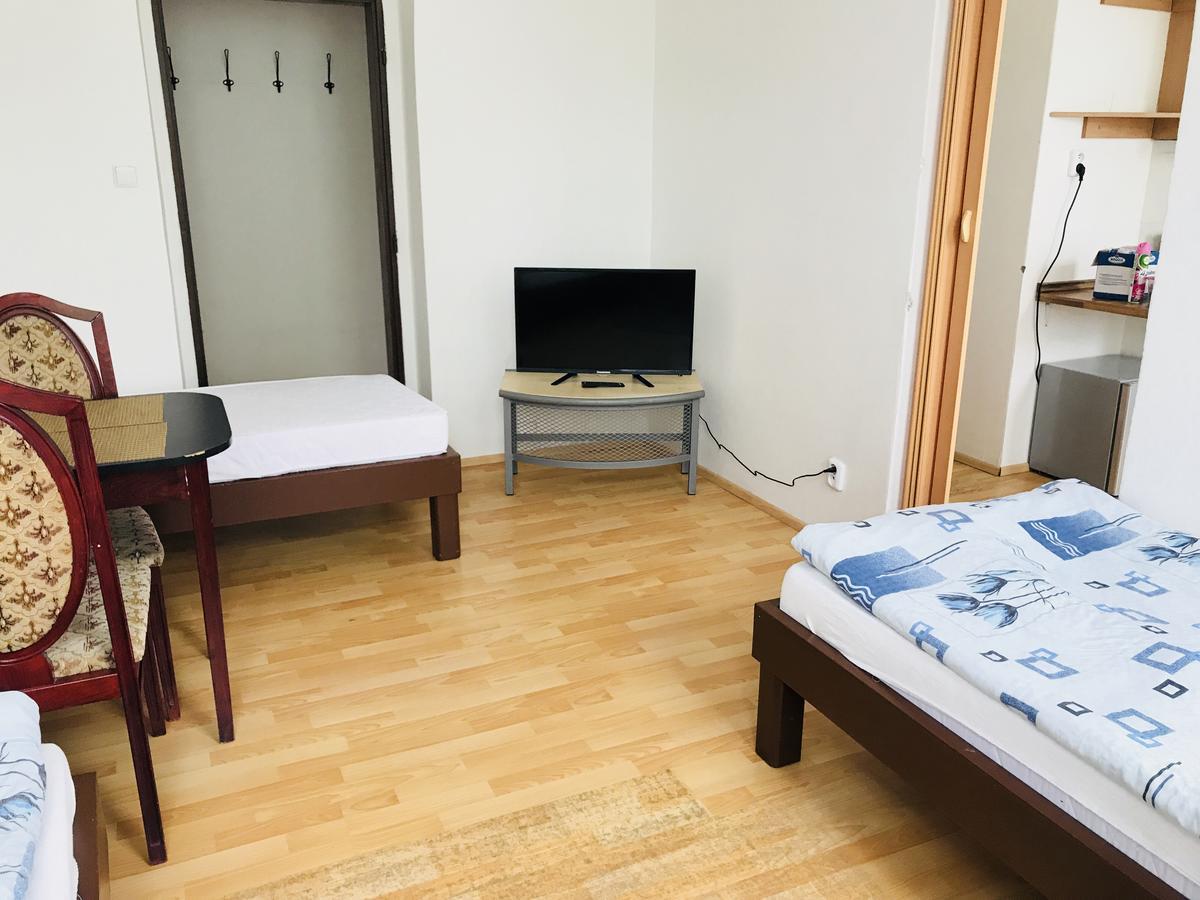 Dusan Apartments Orlova Bagian luar foto